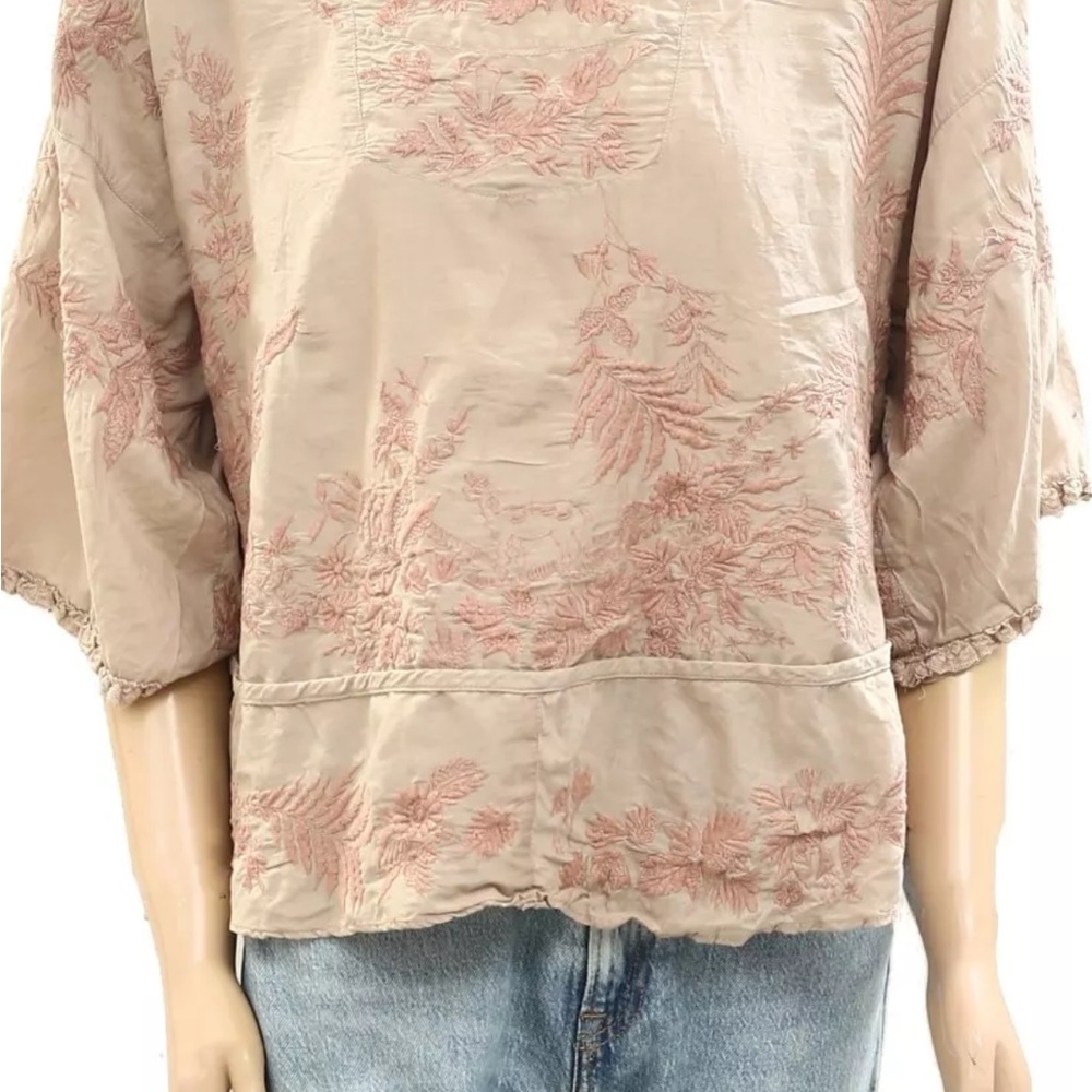 Magnolia Pearl Swarms Top
